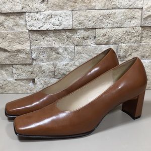 Antonio Melani Heels Leather Pumps Size 8 Brown